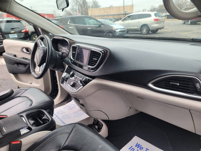 2018 Chrysler Pacifica Touring L