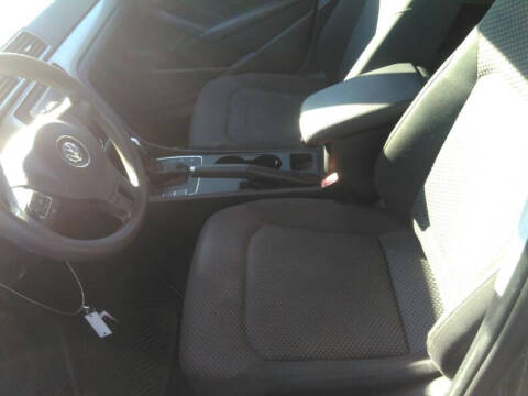 2013 Volkswagen Passat S