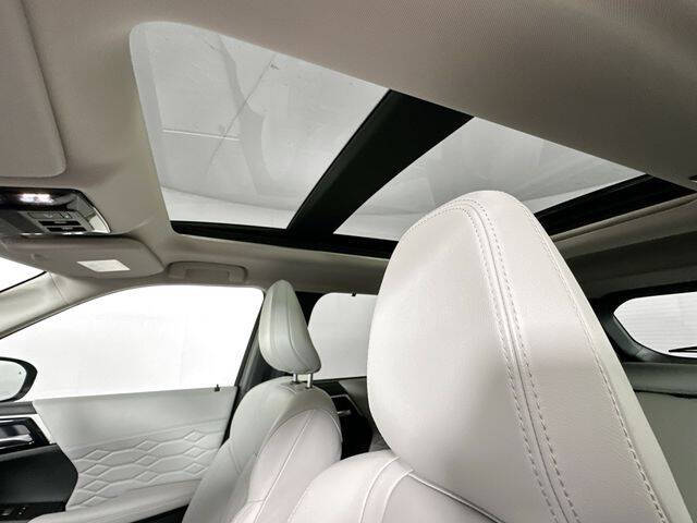 2025 Mitsubishi Outlander SEL