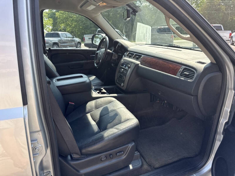 2011 GMC Yukon XL SLT