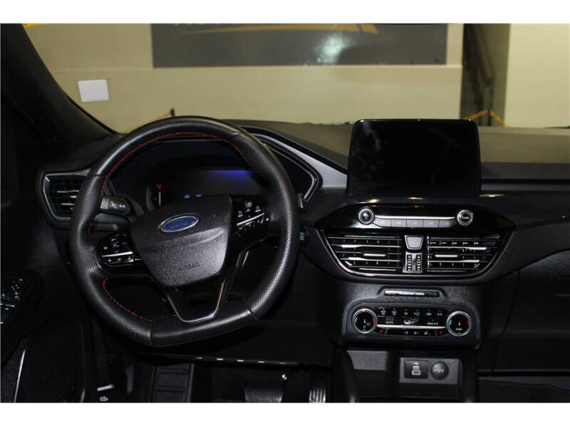 2025 Ford Escape ST-Line Select