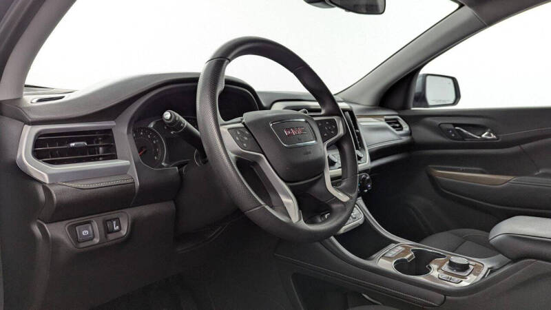 2022 GMC Acadia SLE