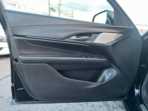 2023 Cadillac CT4 Luxury