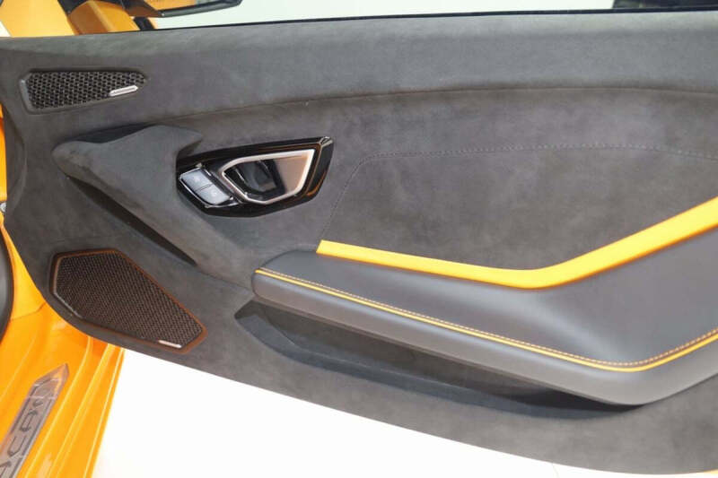 2023 Lamborghini Huracan Tecnica