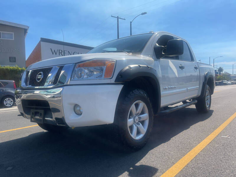 2011 Nissan Titan SV