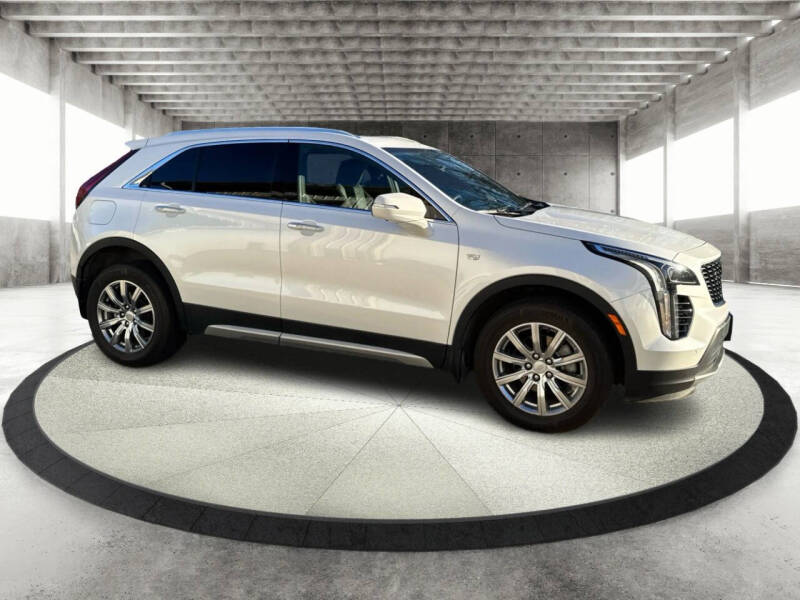 2022 Cadillac XT4 Premium Luxury