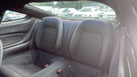 2016 Ford Mustang V6