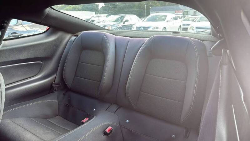 2016 Ford Mustang V6