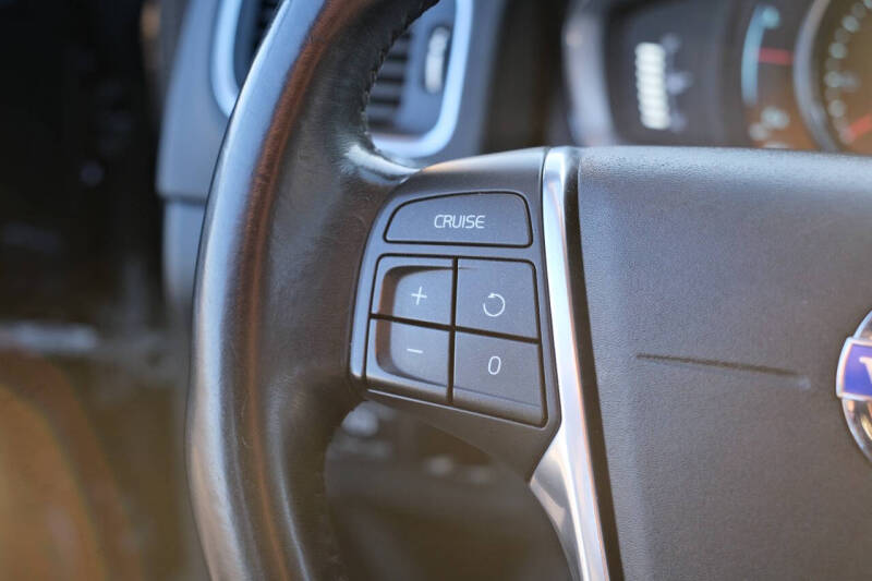 2015 Volvo V60 T5 Drive-E Premier Plus