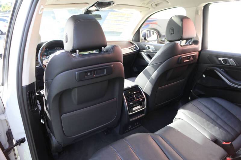 2021 BMW X7 xDrive40i