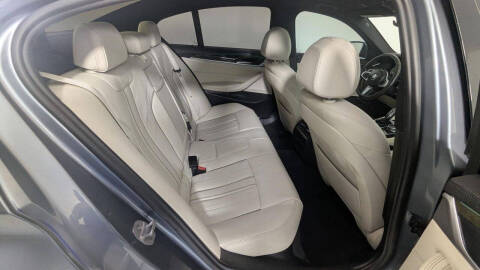 2018 BMW 5 Series 530i