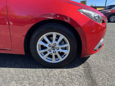 2016 Mazda MAZDA3 i Touring