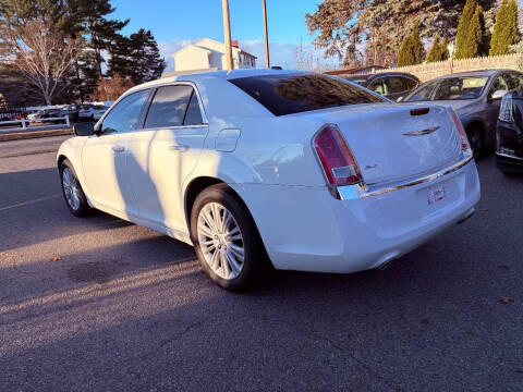 2013 Chrysler 300