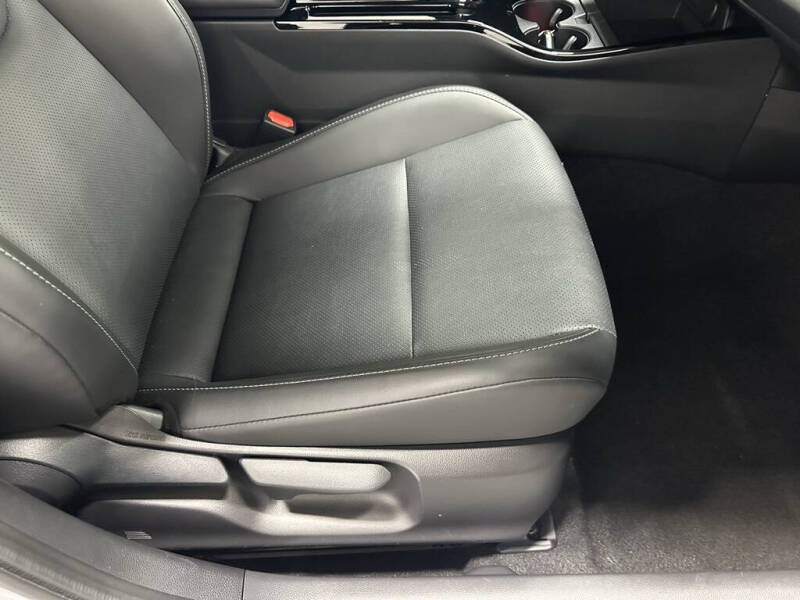 2025 Toyota Prius XLE