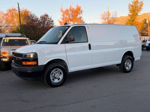 2022 Chevrolet Express 2500