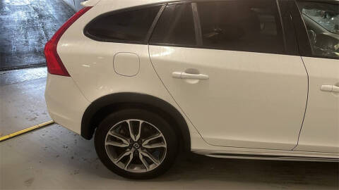 2018 Volvo V60 Cross Country T5 Premier