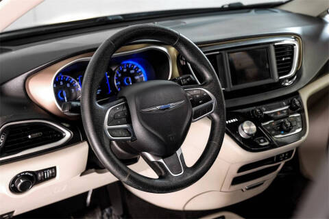 2020 Chrysler Voyager LXi