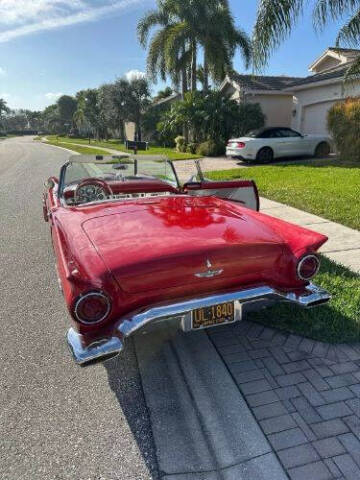 1957 Ford Thunderbird
