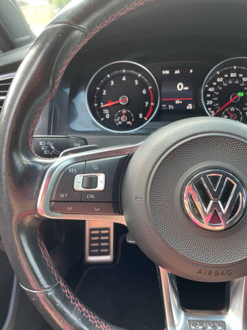 2017 Volkswagen Golf GTI SE