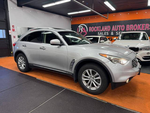 2011 Infiniti FX35