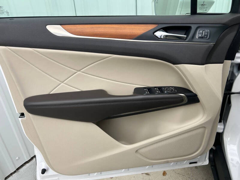 2017 Lincoln MKC Select