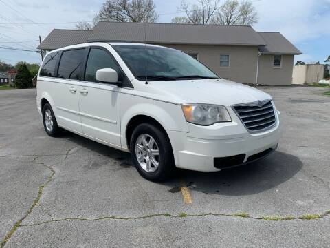 2008 Chrysler Town and Country for sale at TRAVIS AUTOMOTIVE in Corryton TN
