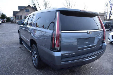 2018 Cadillac Escalade ESV Luxury