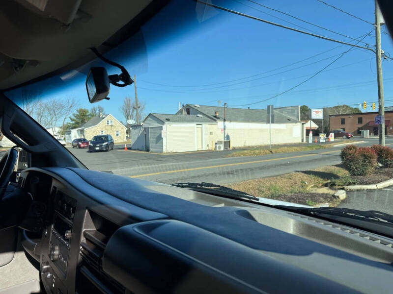 2022 GMC Savana 2500