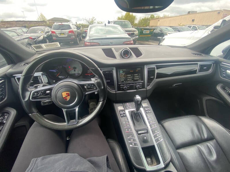 2015 Porsche Macan S
