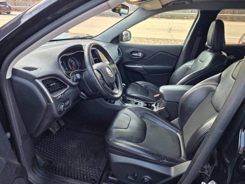 2019 Jeep Cherokee Latitude Plus