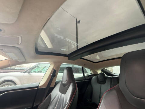 2013 Tesla Model S Performance