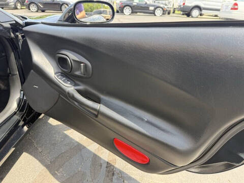 2004 Chevrolet Corvette