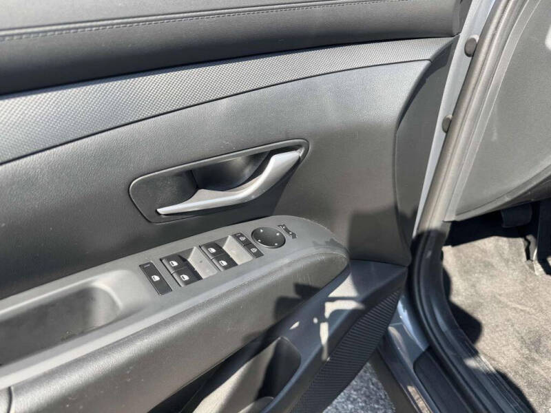 2025 Hyundai Tucson SE