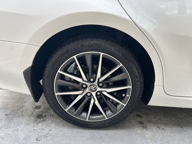 2023 Toyota Camry Hybrid XLE