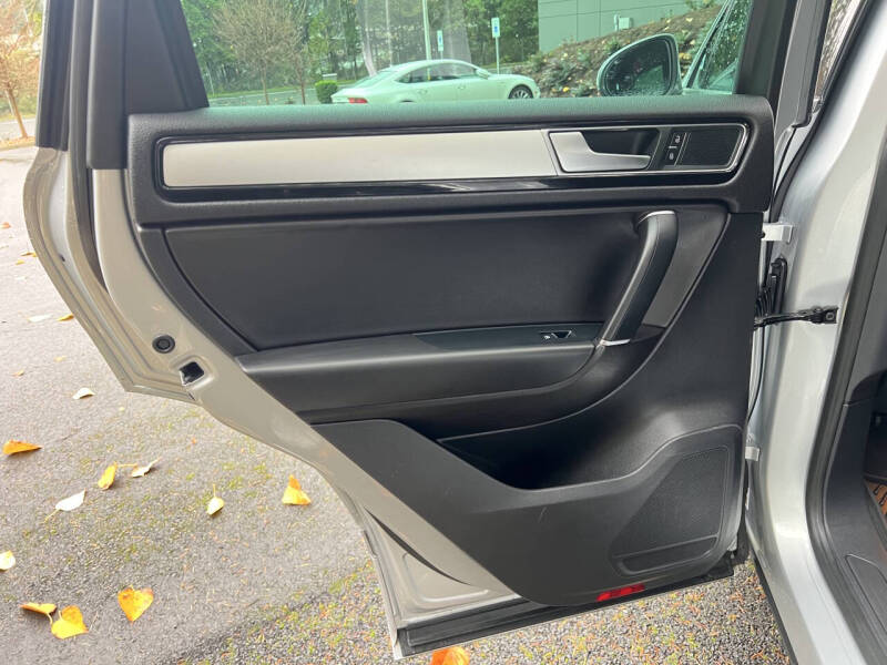 2016 Volkswagen Touareg TDI Sport