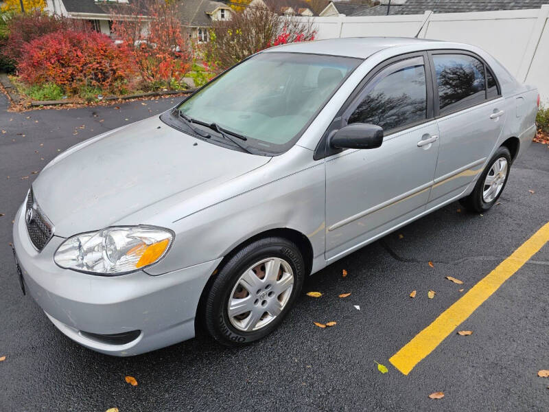 2006 Toyota Corolla LE photo 2