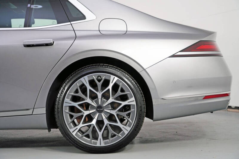2024 Genesis G90 3.5T e-Supercharger