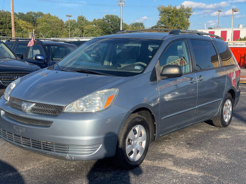 2005 Toyota Sienna for sale at Urban Auto Connection in Richmond VA