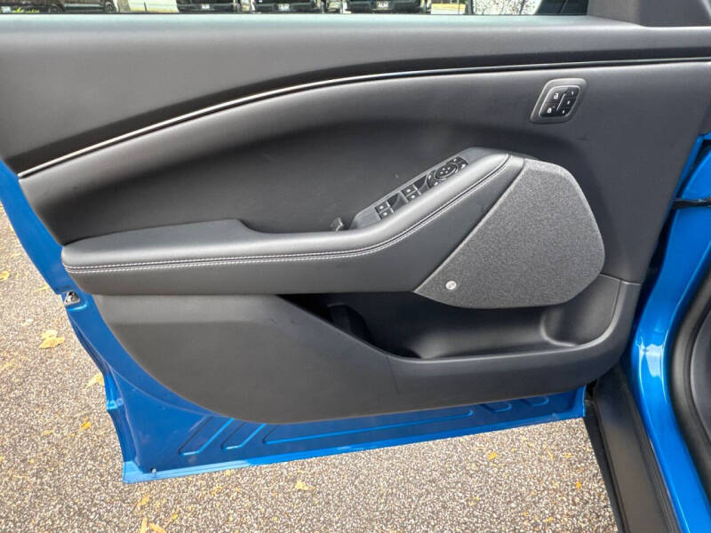 2025 Ford Mustang Mach-E Premium