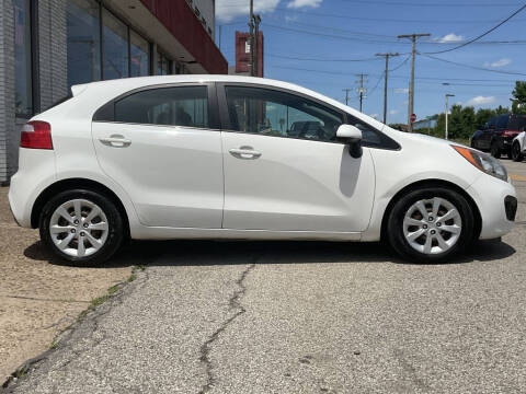 2014 Kia Rio 5-Door LX