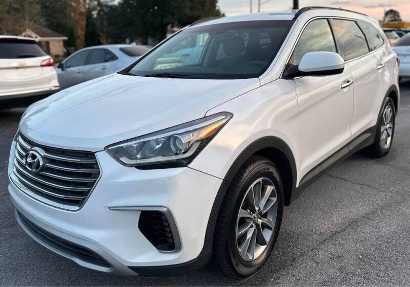 Hyundai Santa Fe's photo