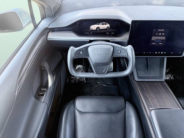 2023 Tesla Model X Standard Range
