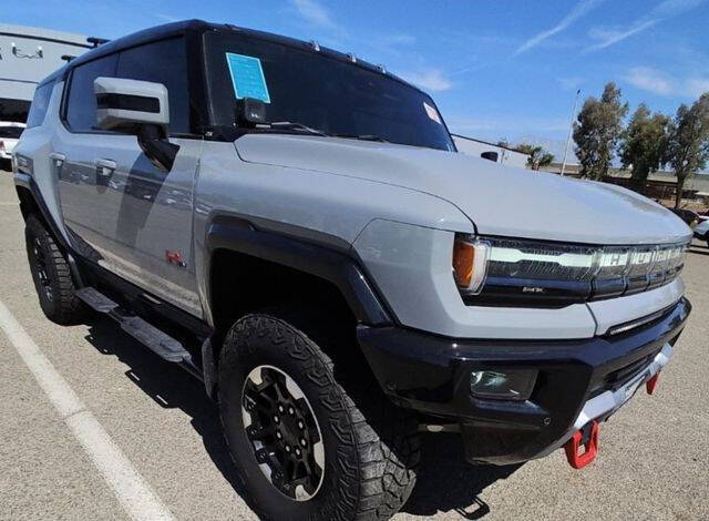 Used 2024 GMC HUMMER EV 2X with VIN 1GKB0NDE8RU105469 for sale in Bloomington, IL