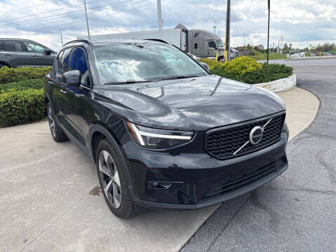 2026 Volvo XC40 B5 Plus