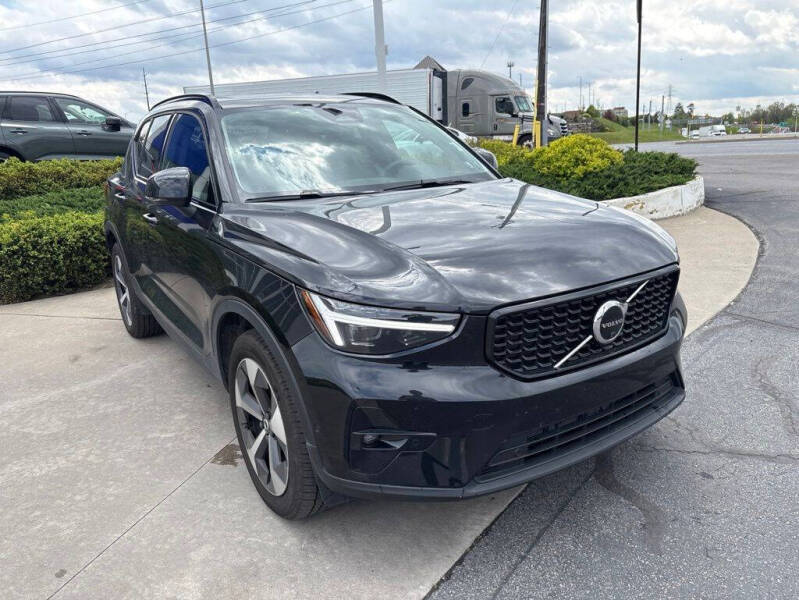 2026 Volvo XC40 B5 Plus
