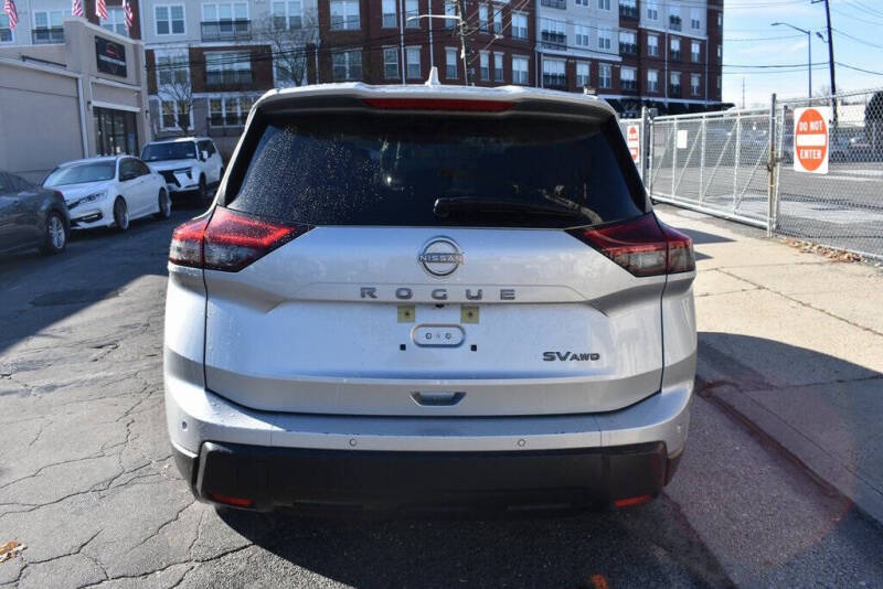 2024 Nissan Rogue SV