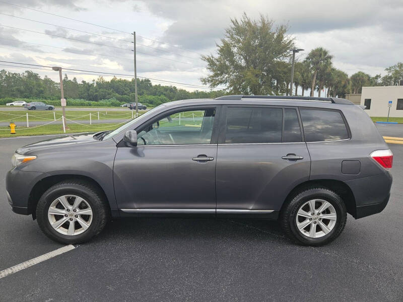 2011 Toyota Highlander SE