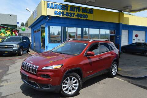 2014 Jeep Cherokee for sale at Earnest Auto Sales in Roseburg OR