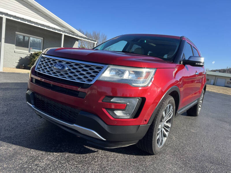 2016 Ford Explorer Platinum's photo