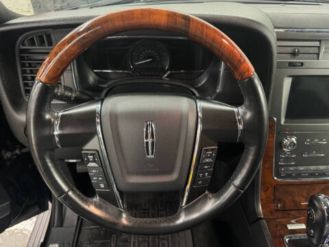 2016 Lincoln Navigator Select